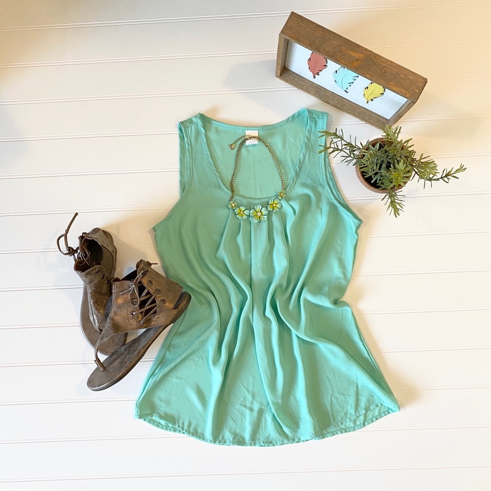 ❤️Mint pleated dressy tank, size S
